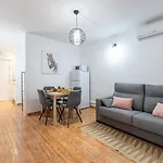 797 Holiday Rentals - Hermoso Apartamento Reformado En Los V